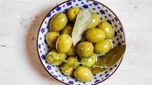 wellhealthorganic.com:11-health-benefits-and-side-effects-of-olives-benefits-of-olives